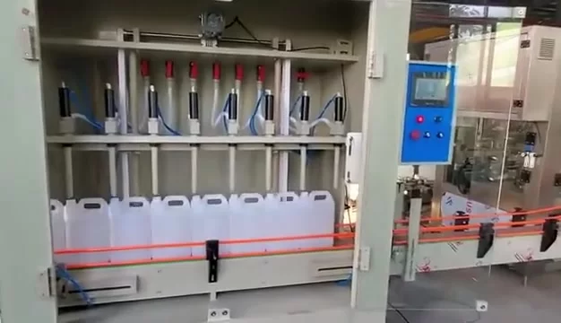 Automatic Anti Corrosive Bleach Bottle Chemical Liquid Filling Machine