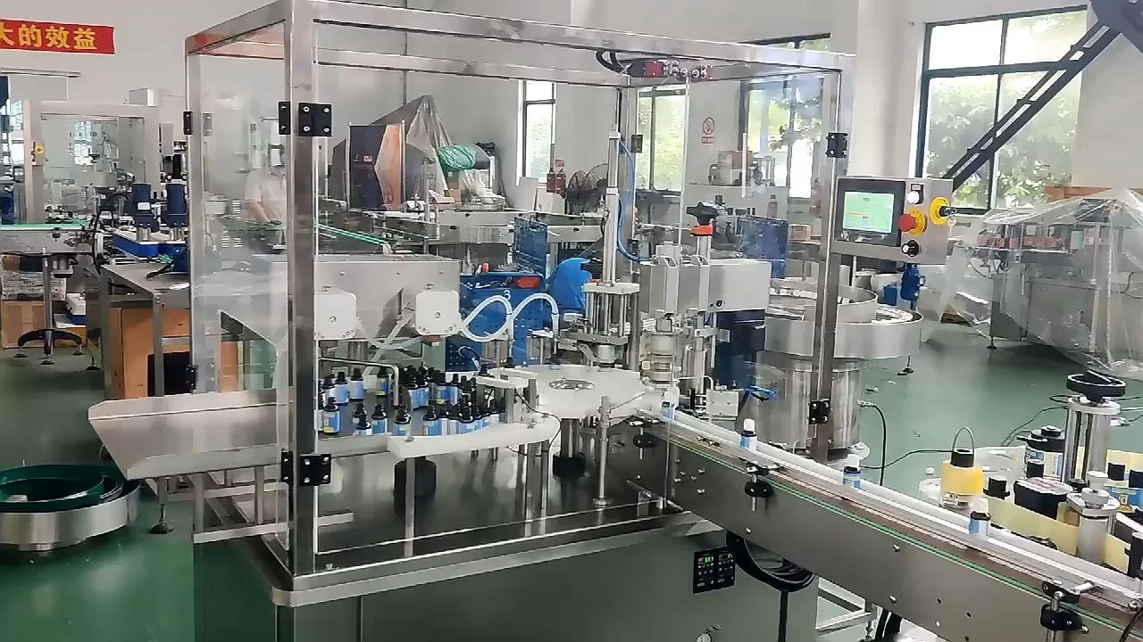 Machine de capsulage de remplissage de bouteilles de compte-gouttes de parfum d'huile essentielle automatique