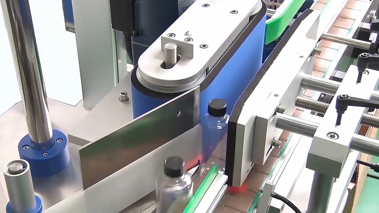 Enveloppe automatique de bouteille de gouttes pour les yeux autour de la machine à étiquettes d'autocollant