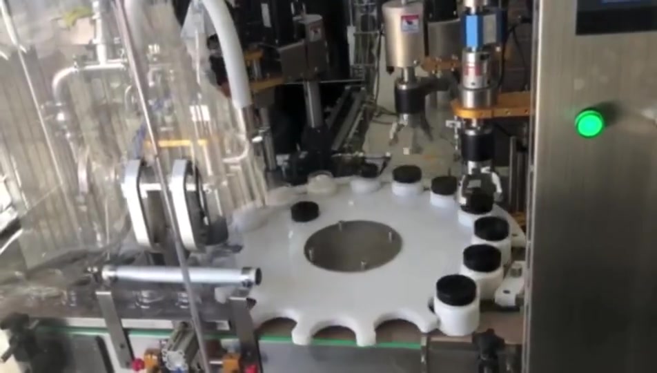 Màquina automàtica d'ompliment d'ampolles de cosmètics amb bomba peristàltica