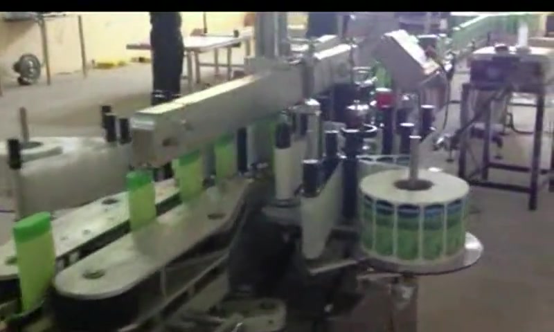 Automatic Shampoo Flat Bottle Labeling Machine