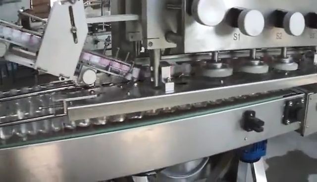 Bottle Flip Top Cap Closing Lock And Capping Machine