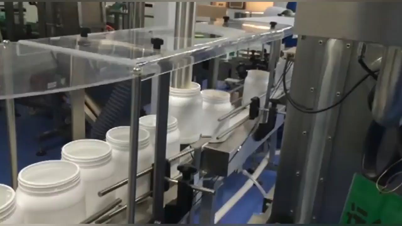 Machine de remplissage de poudre de miroir de scintillement de réglage de collagène de détergent