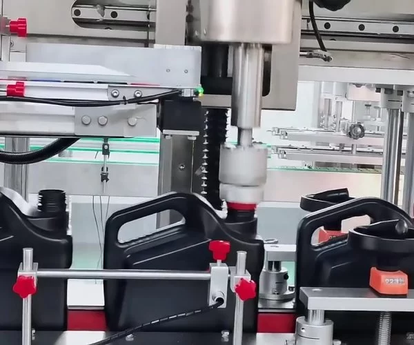 Nopea digitaalinen ohjaus, valitse ja aseta pullonkorkkikone